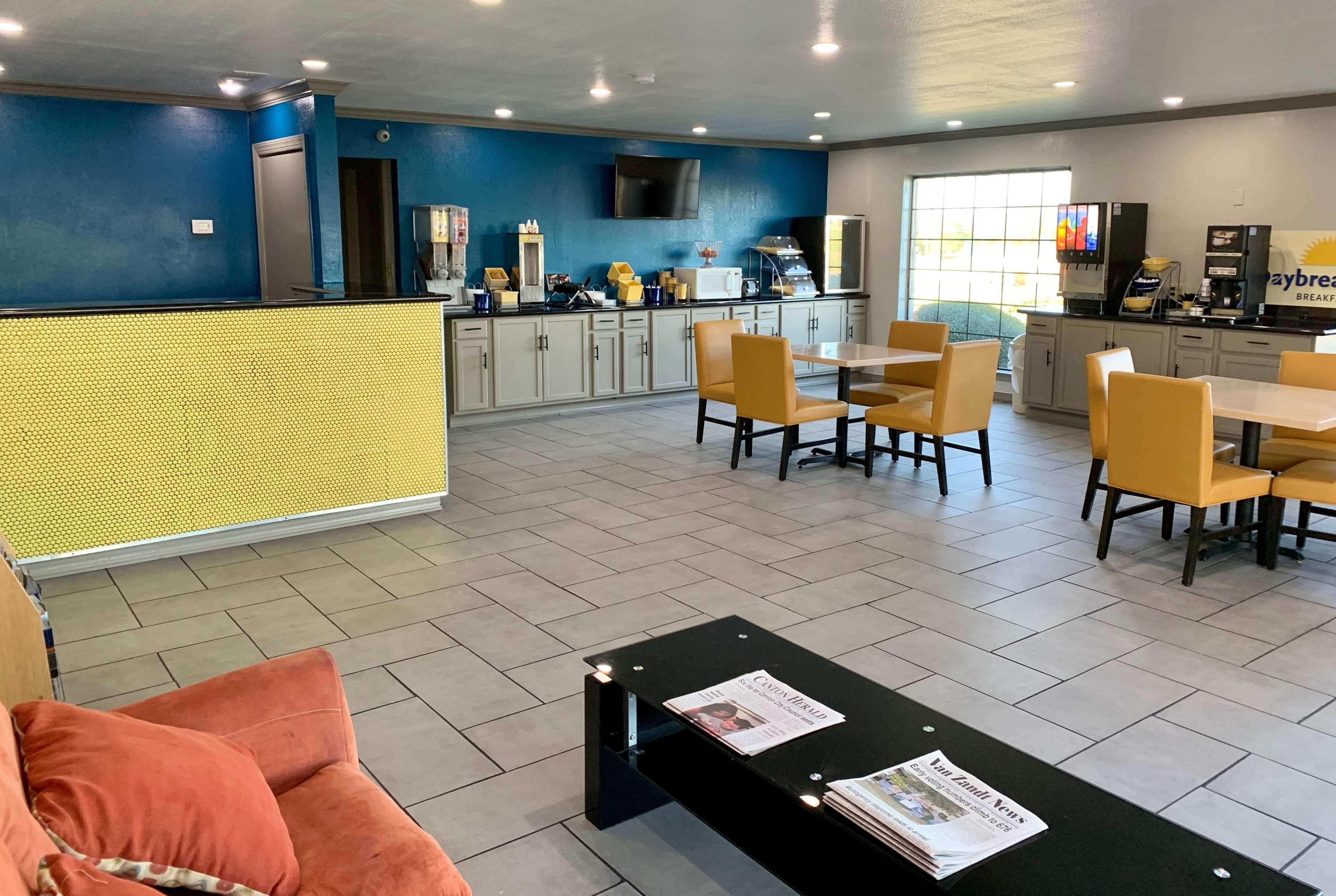 Hotel Days & By Wyndham - First Monday Trade Days Canton