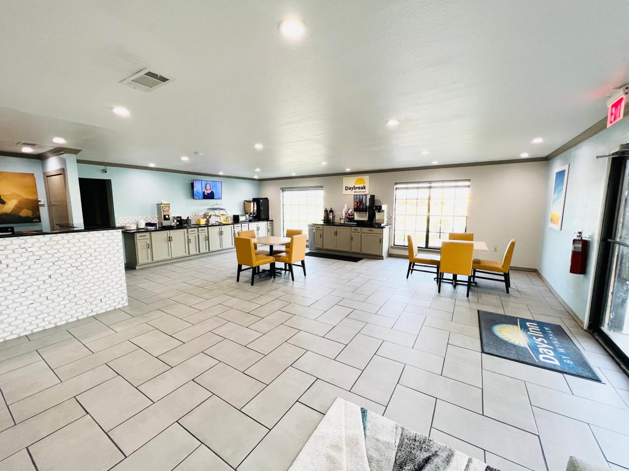 Days & By Wyndham - First Monday Trade Days Hotel Canton